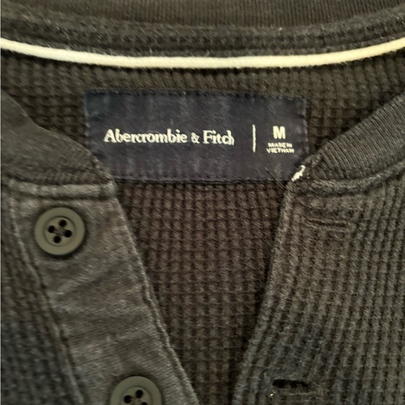Men’s Abercrombie thermal Henley - Picture 3 of 3